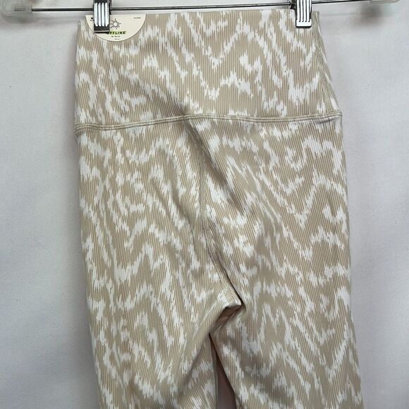 Aerie Offline Tan and White ribbed 7/8 leggings NWT size medium - Picture 6 of 14
